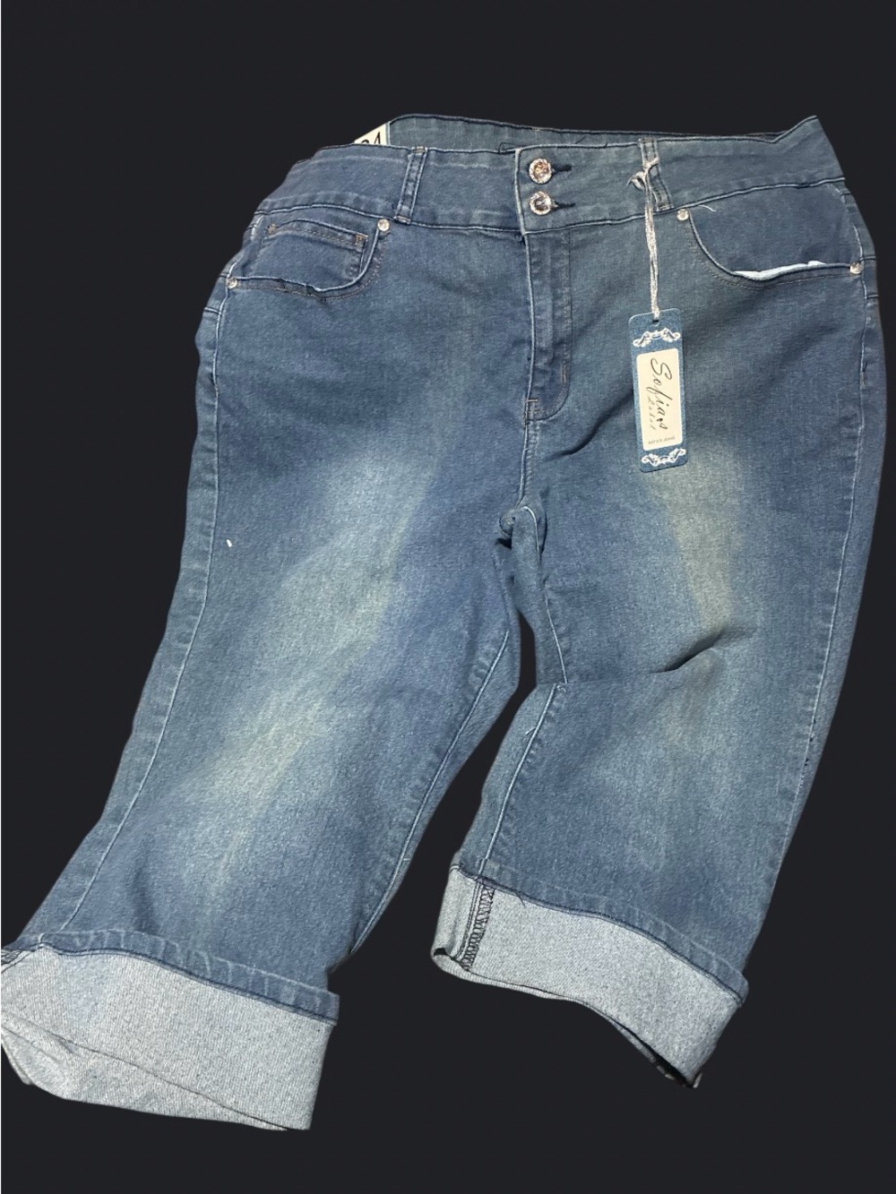 NWT Women's Blue Boyfriend Capri Jeans - Mid-Rise Cuffed